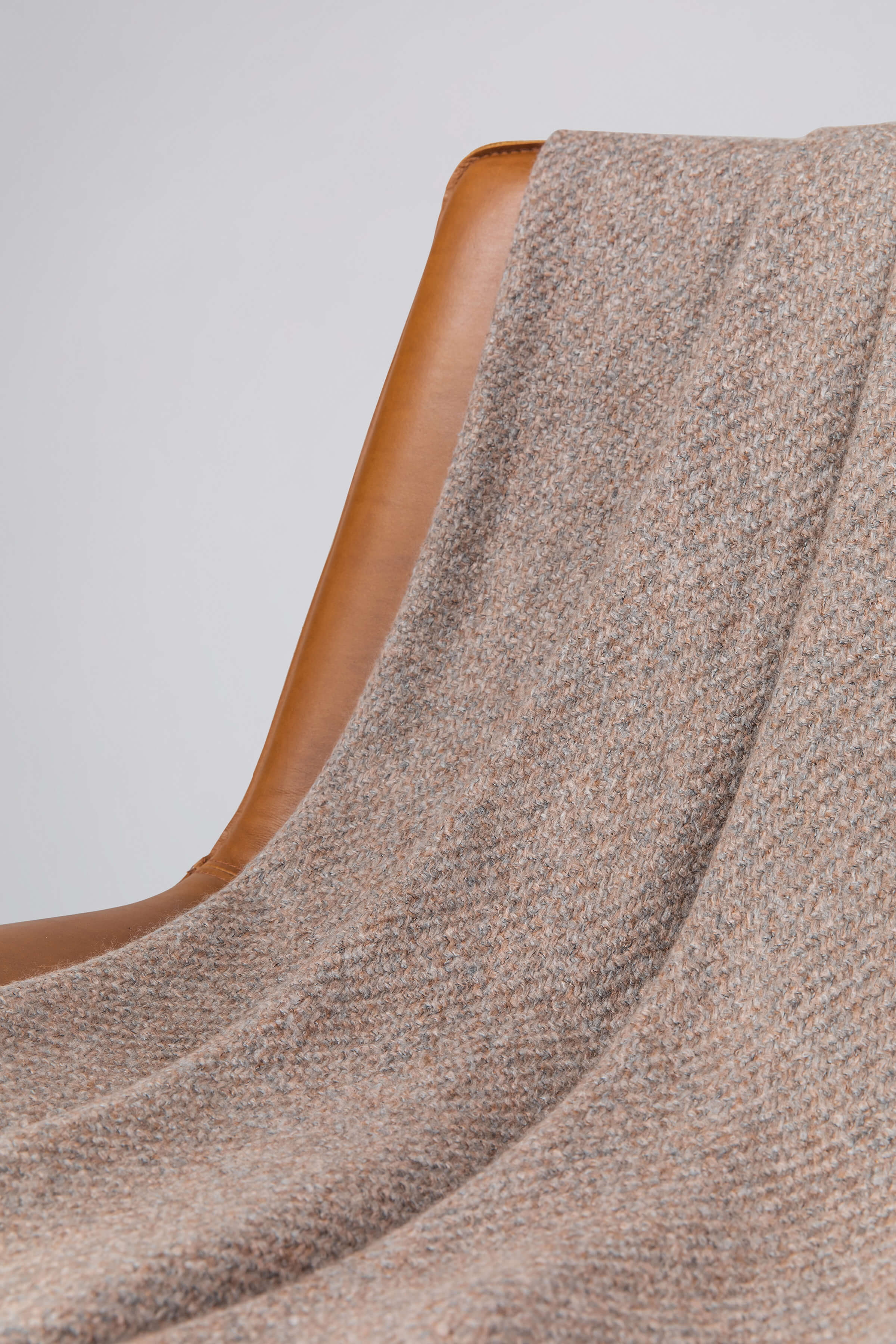 Johnstons of Elgin - Brushed Bouclé Cashmere Silk Throw - Fawn Mix