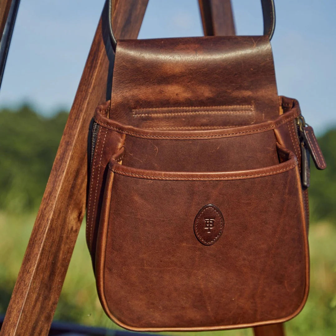 Tom Beckbe - Leather Belt Shell Bag - Oak